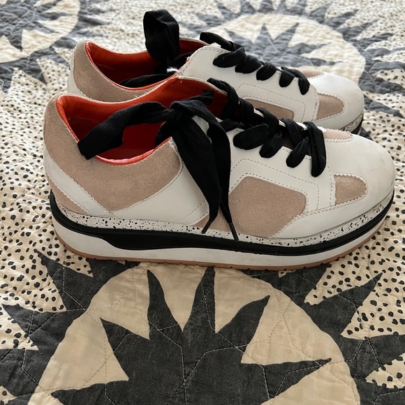 Zara Shoes Zara Neutral Chunk Platform Tennis Shoes Sneakers 9s